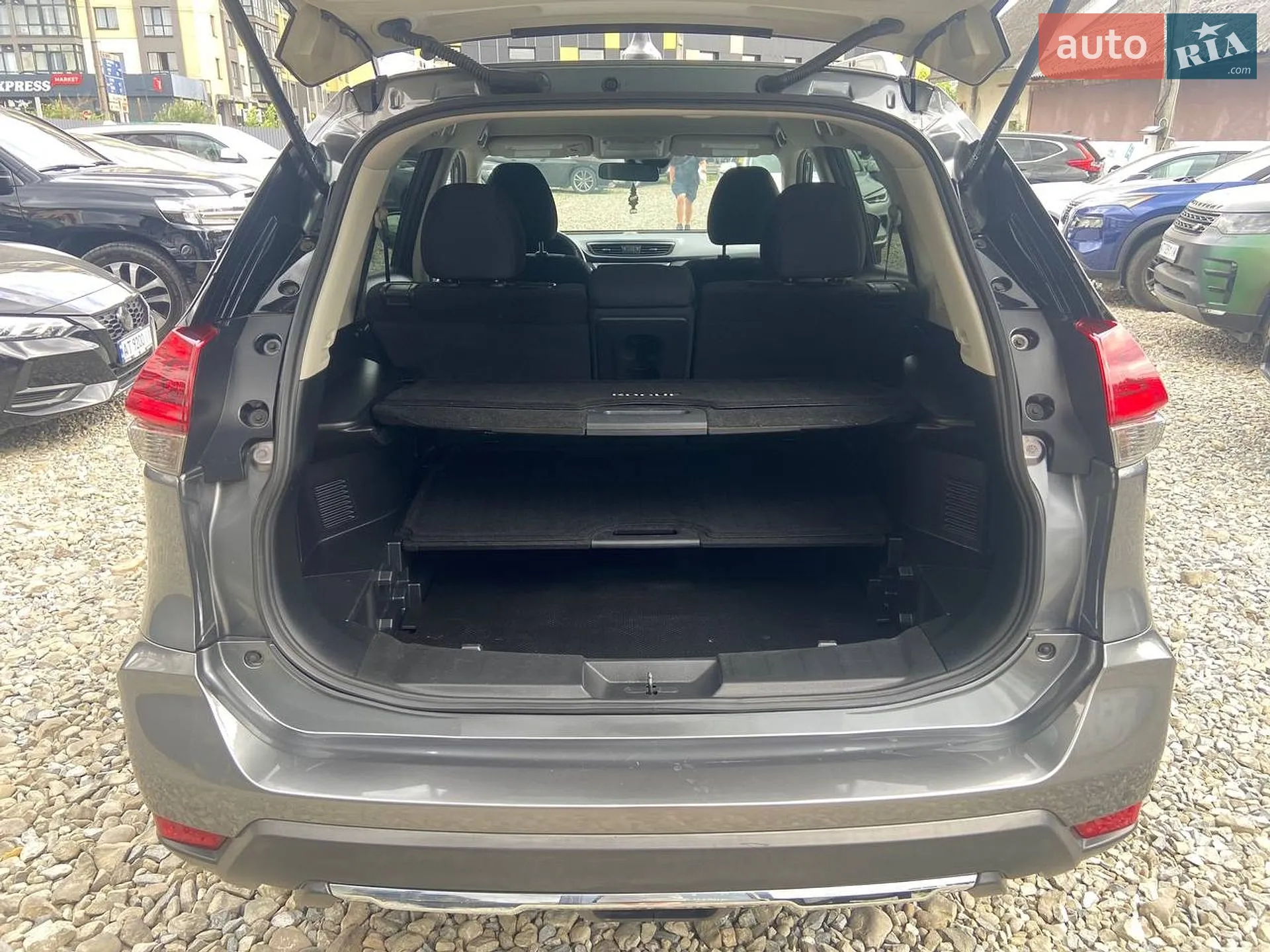 2019 Nissan Rogue - мініатюра 9