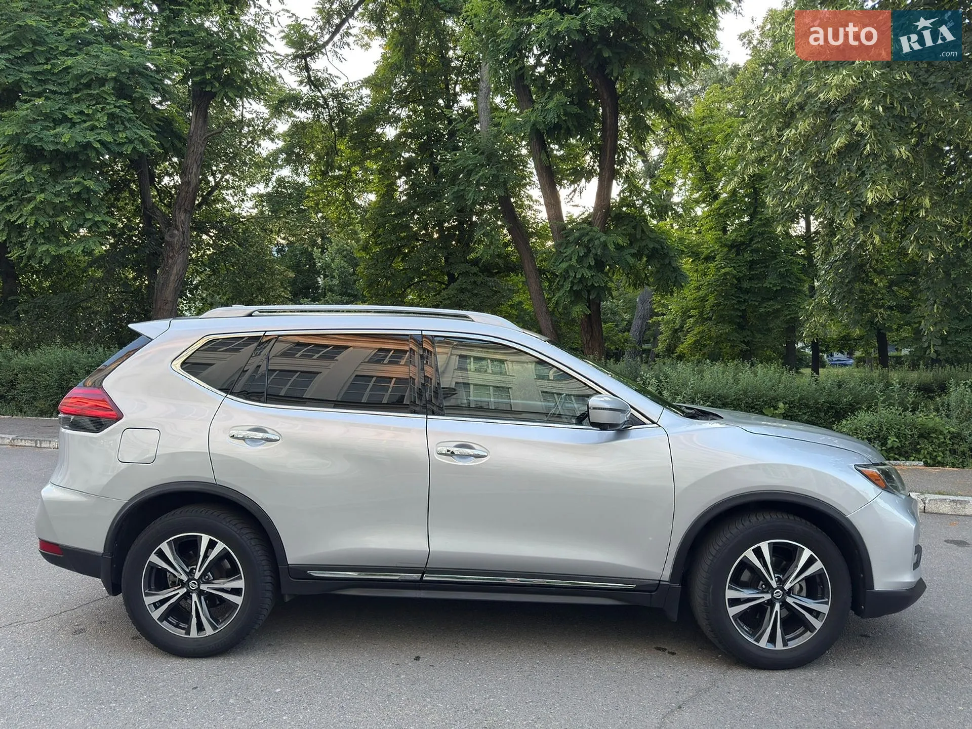 2017 Nissan Rogue - мініатюра 4