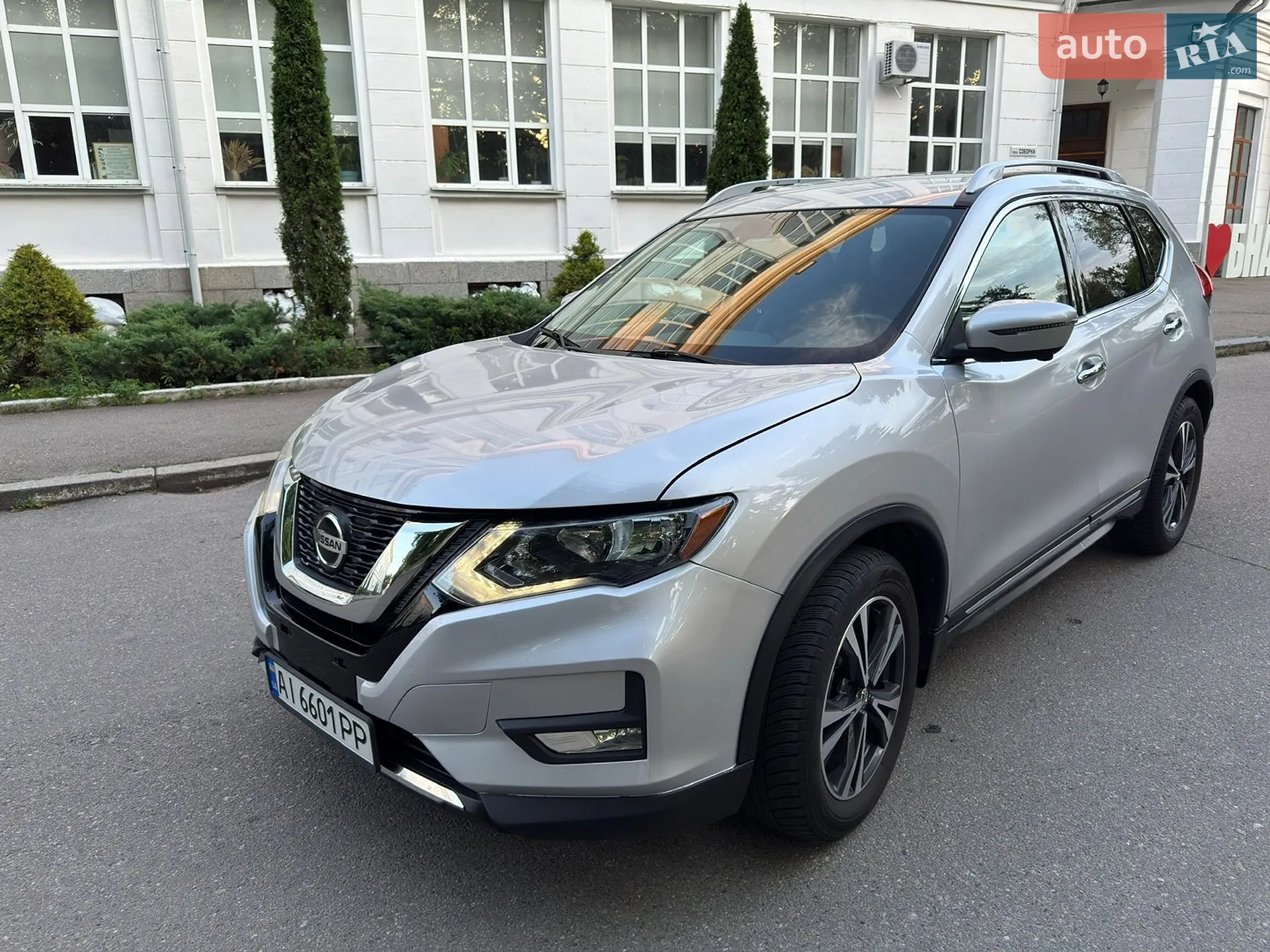 2017 Nissan Rogue - мініатюра 3