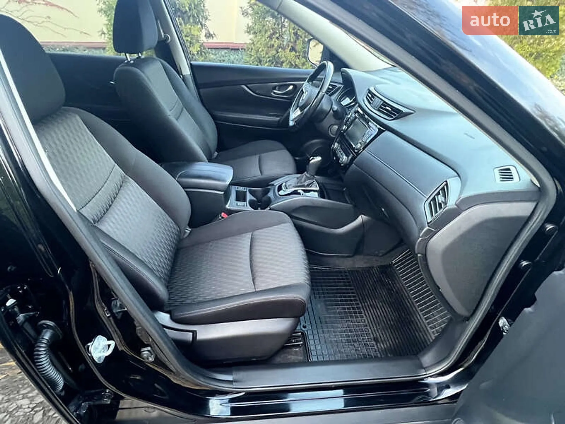 2019 Nissan Rogue - мініатюра 9