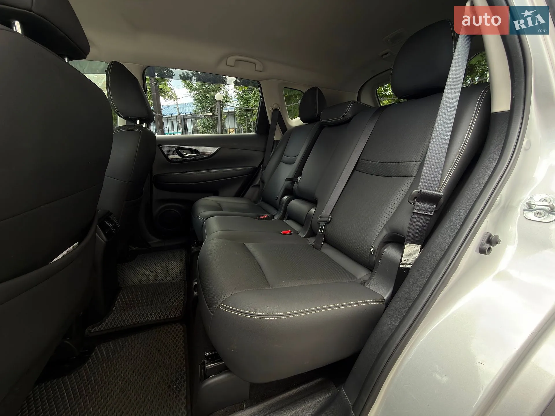 2017 Nissan Rogue - мініатюра 28