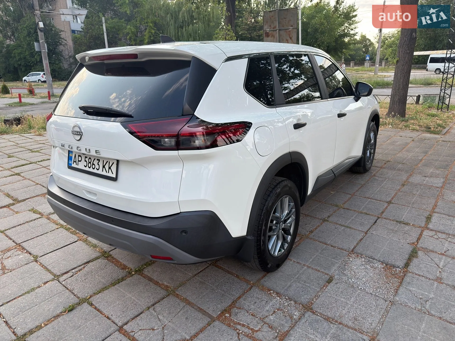 2022 Nissan Rogue - мініатюра 6