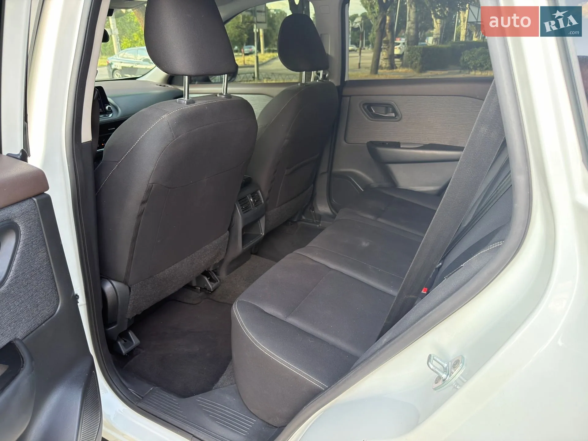 2022 Nissan Rogue - мініатюра 8