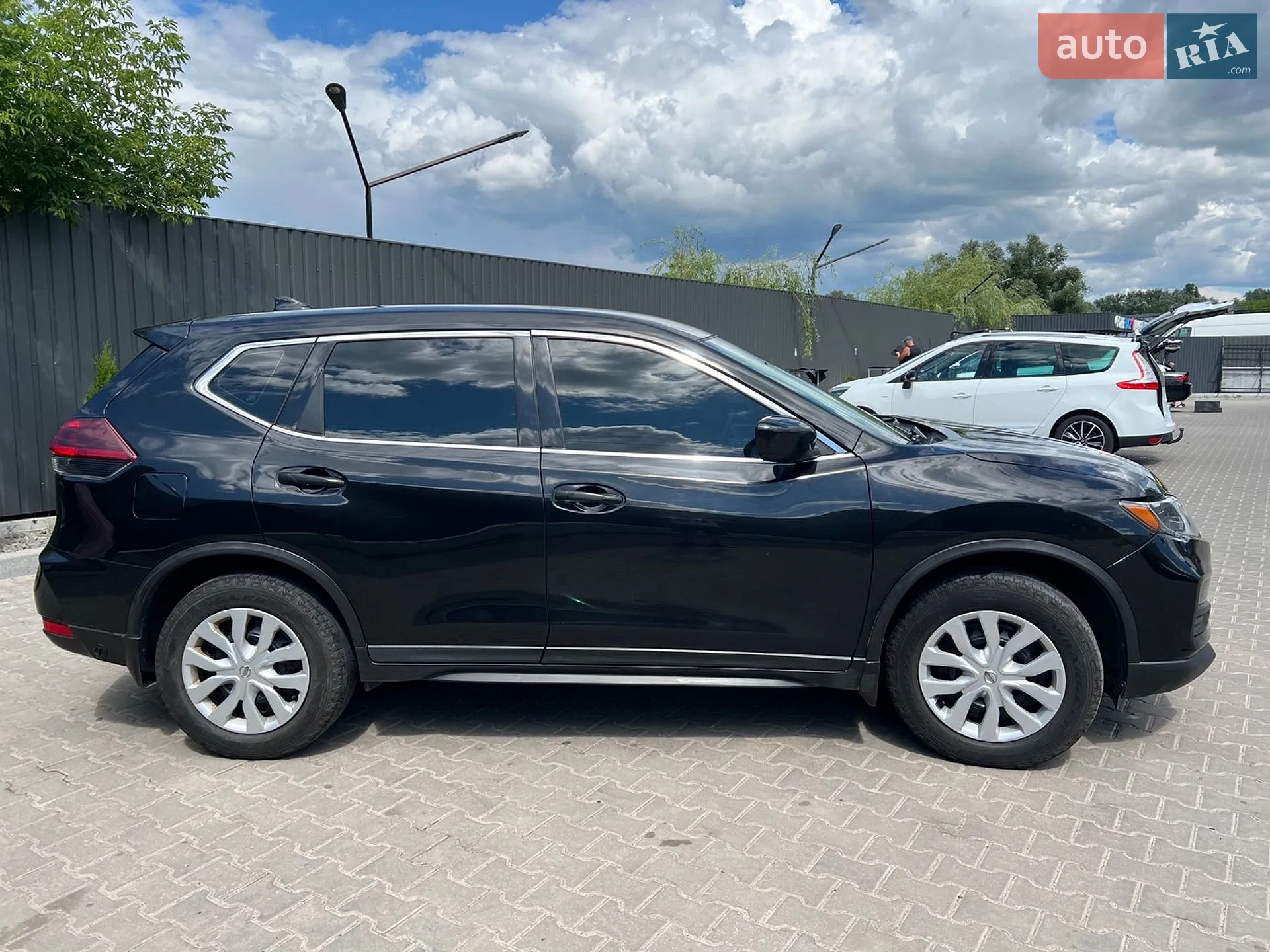 2017 Nissan Rogue - мініатюра 10