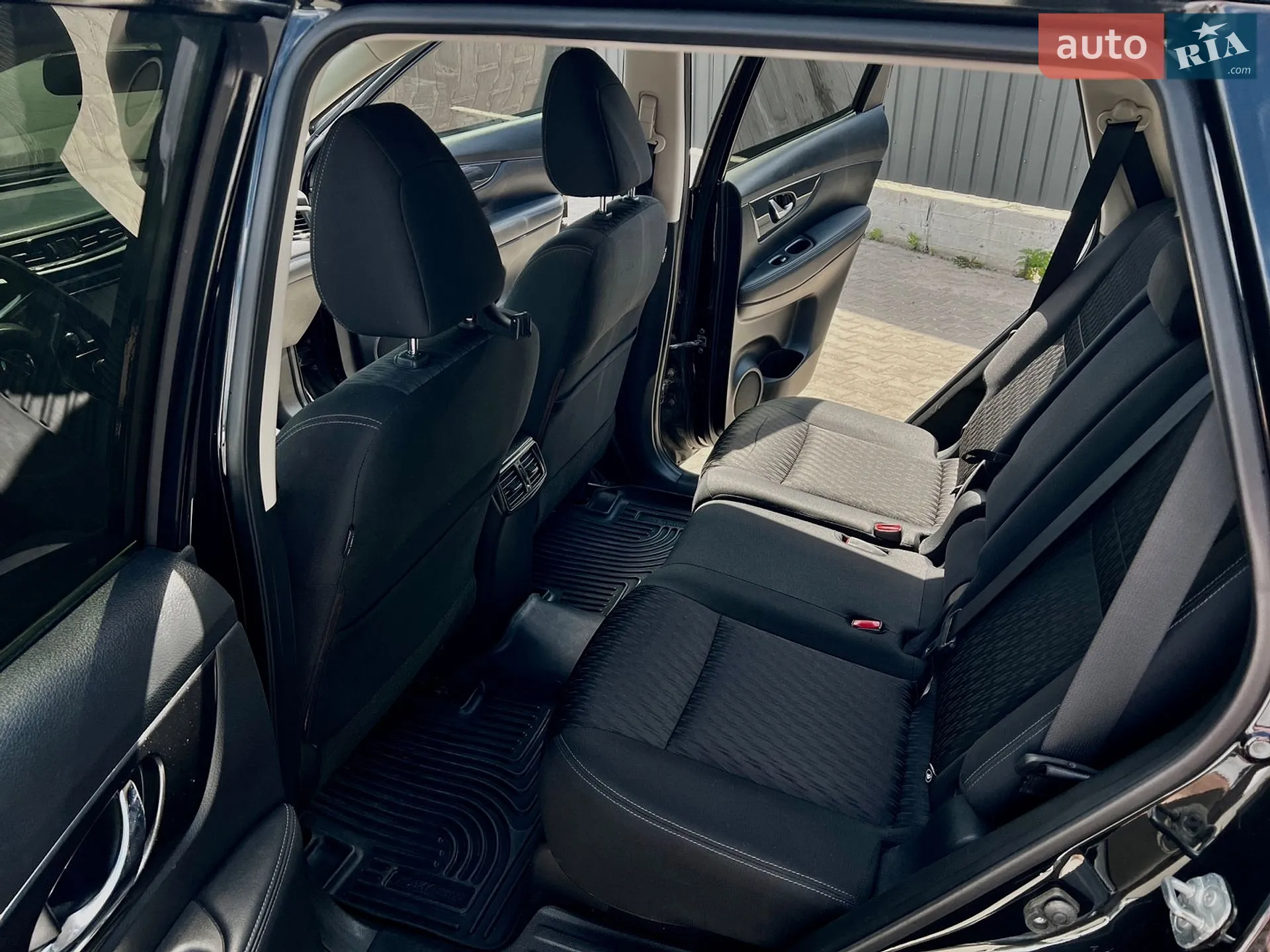 2017 Nissan Rogue - мініатюра 12