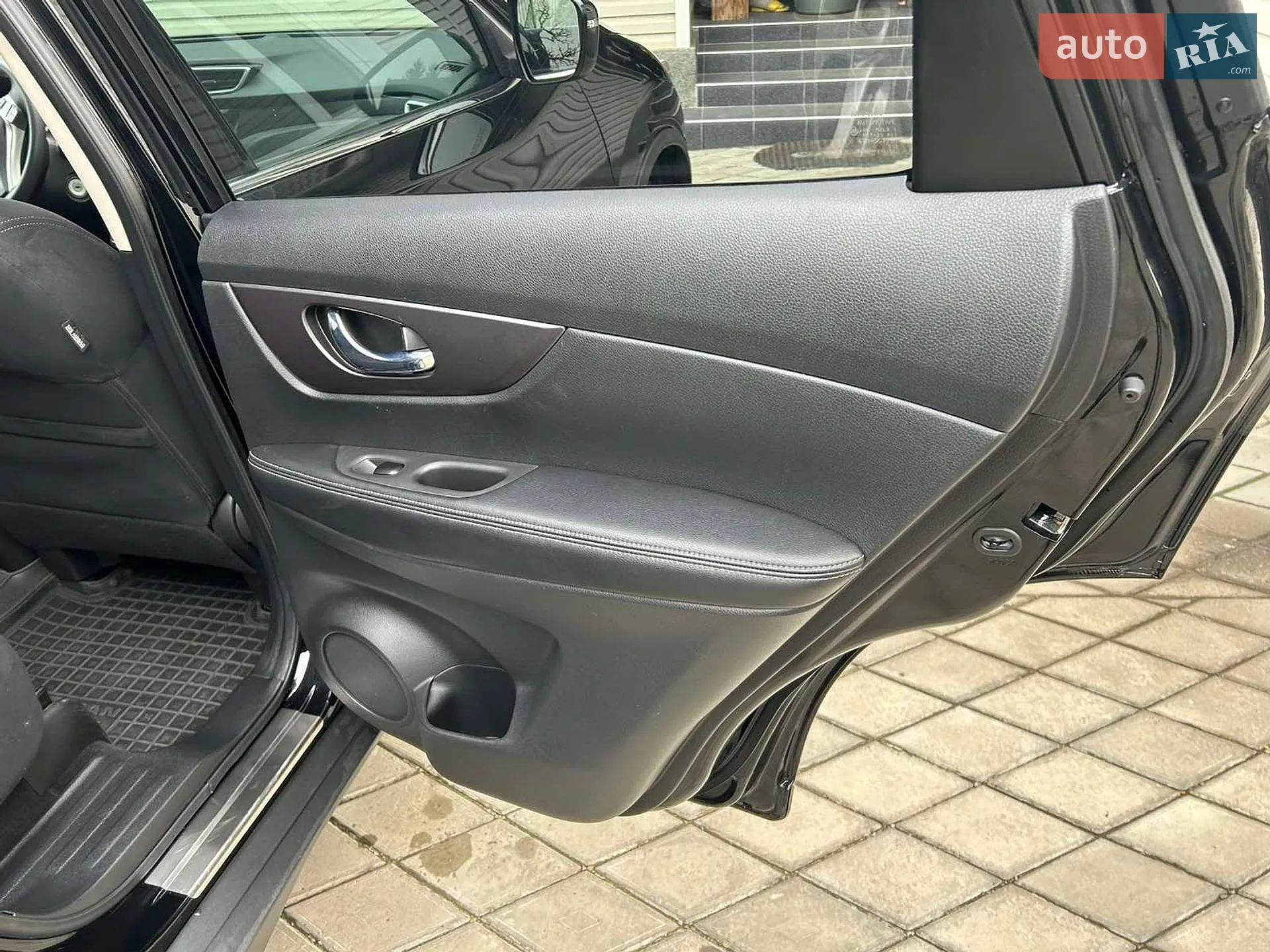 2016 Nissan Rogue - мініатюра 16