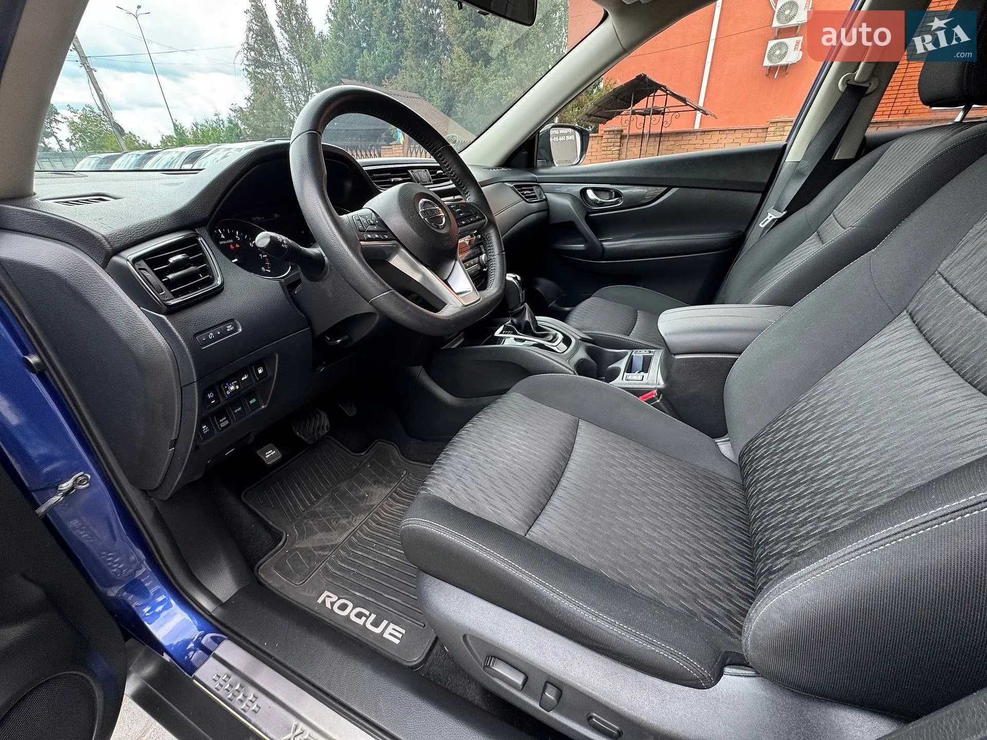 2018 Nissan Rogue - мініатюра 2