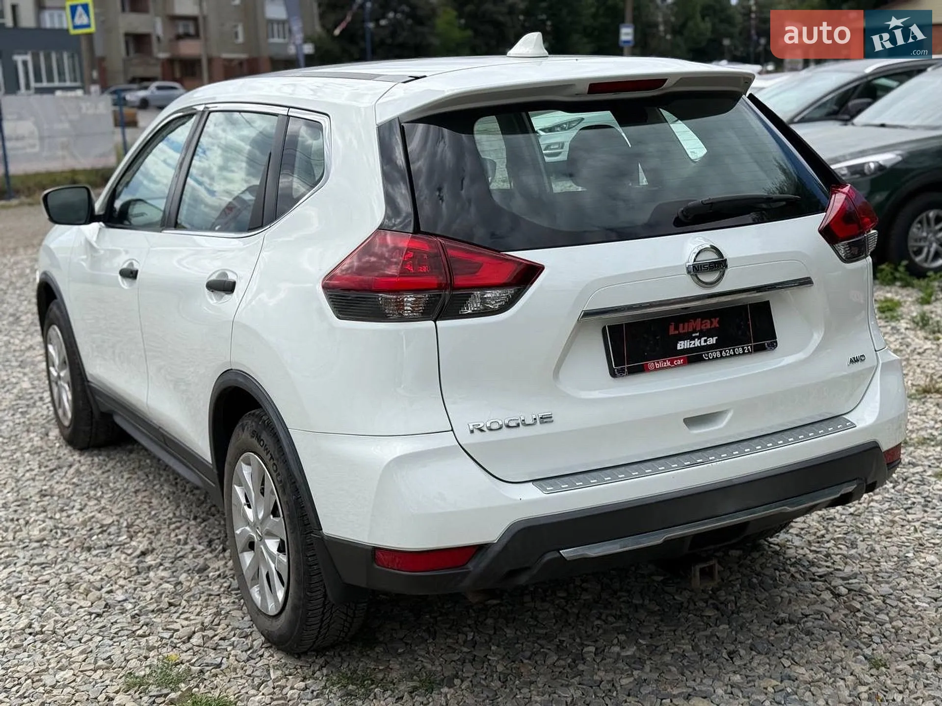 2018 Nissan Rogue - мініатюра 11