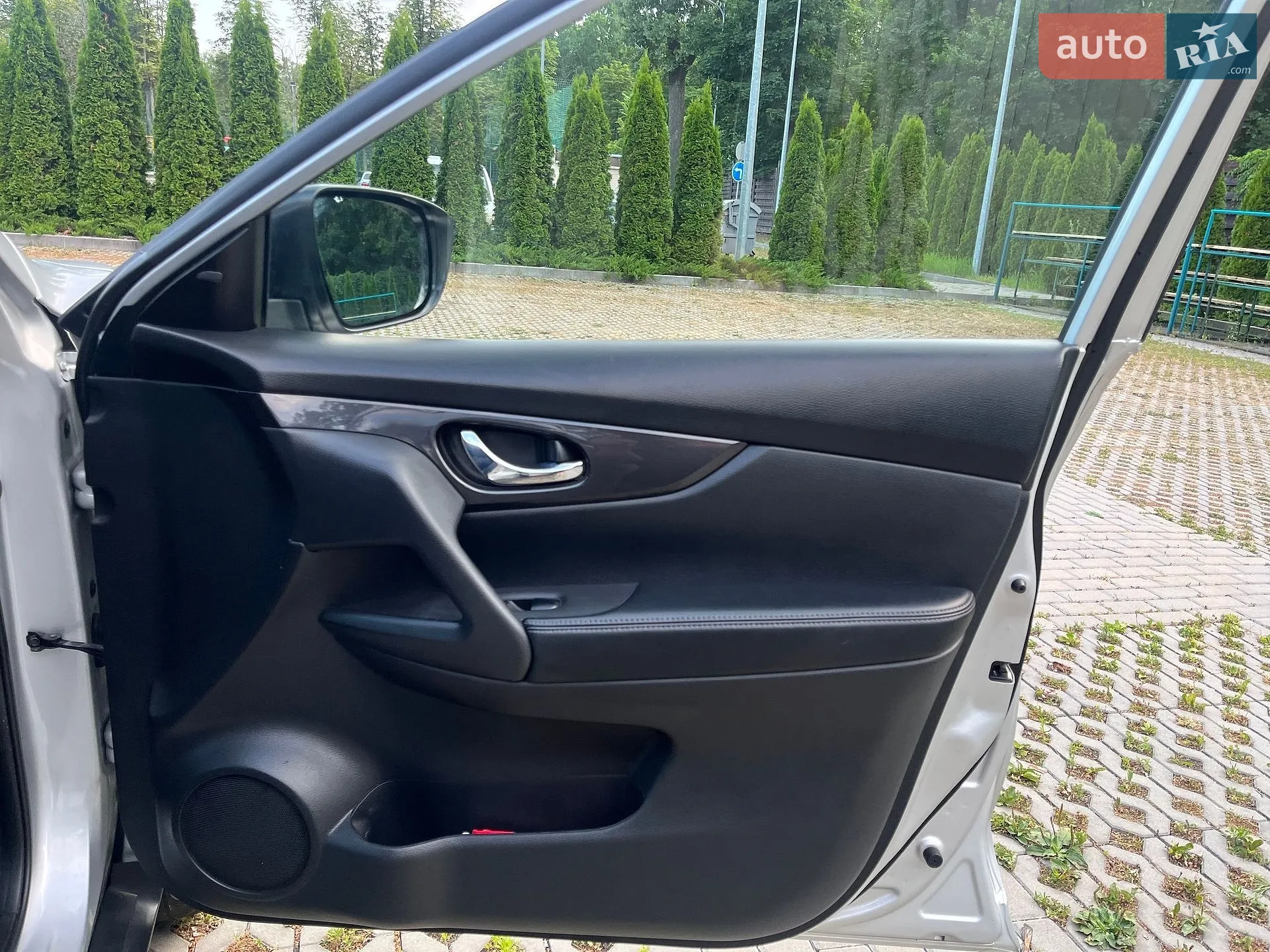2017 Nissan Rogue - мініатюра 16