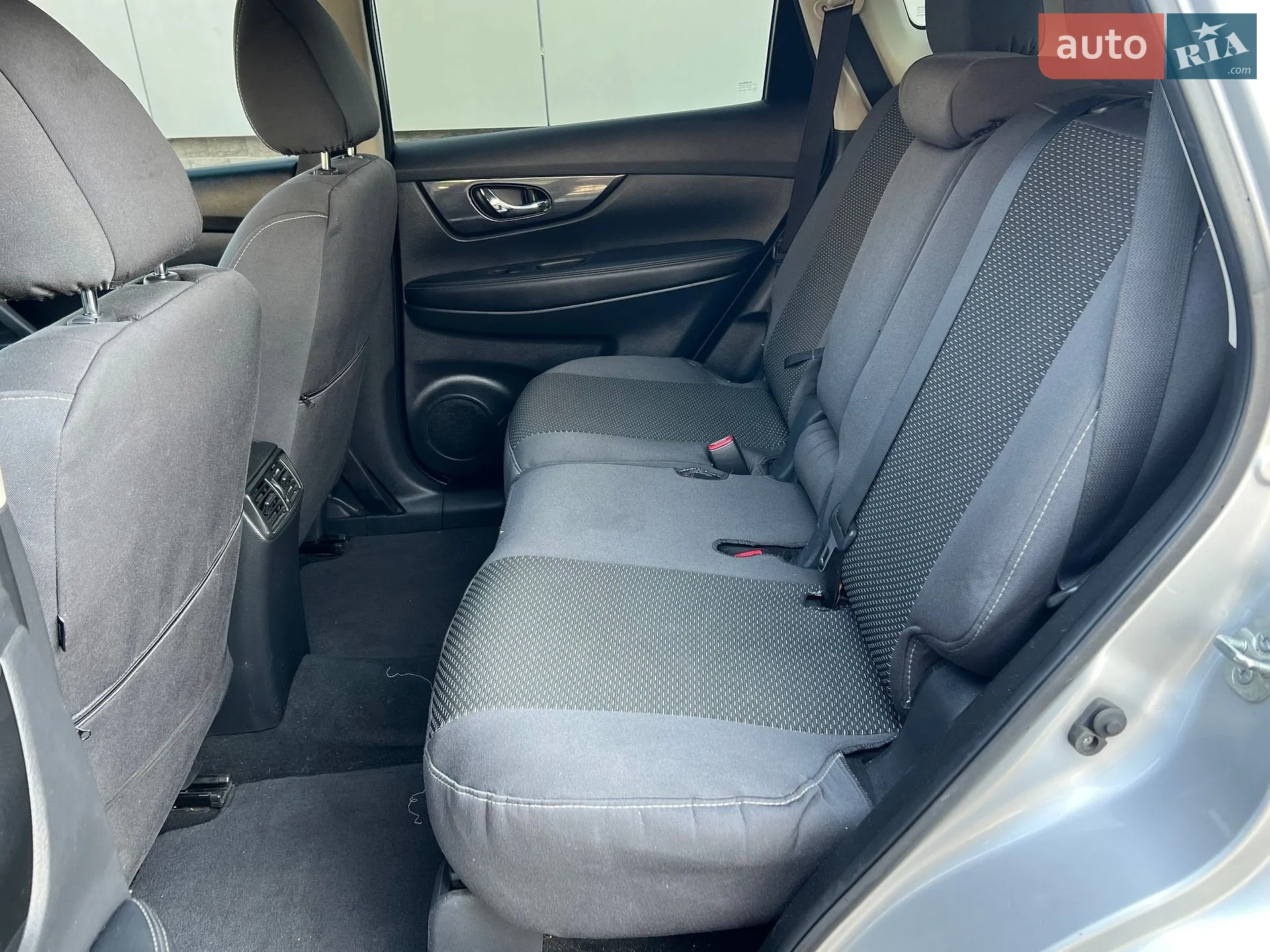 2018 Nissan Rogue - мініатюра 8