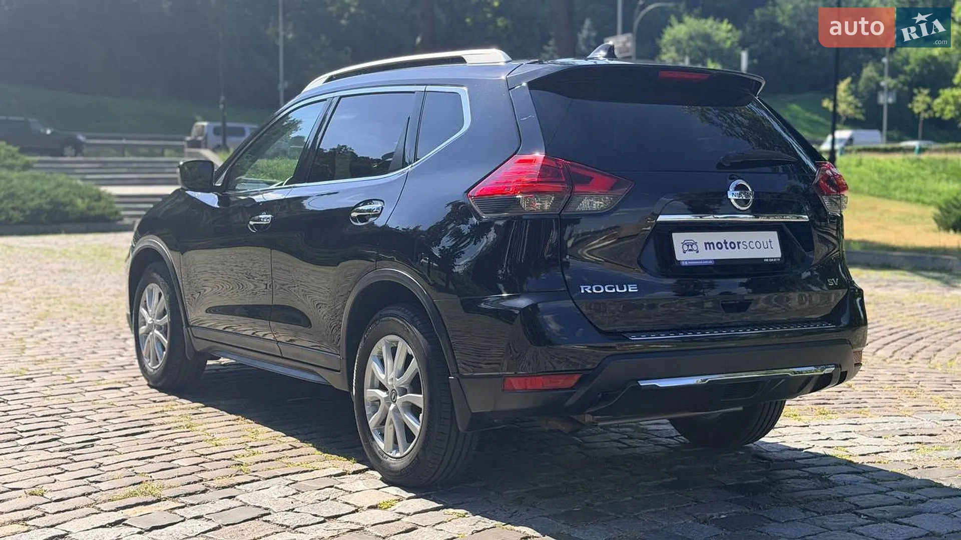 2017 Nissan Rogue - мініатюра 4