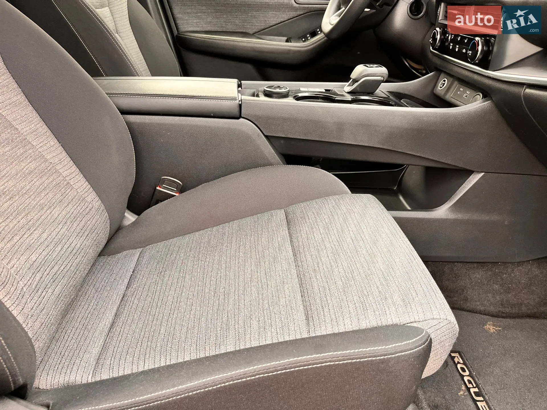 2020 Nissan Rogue - мініатюра 17