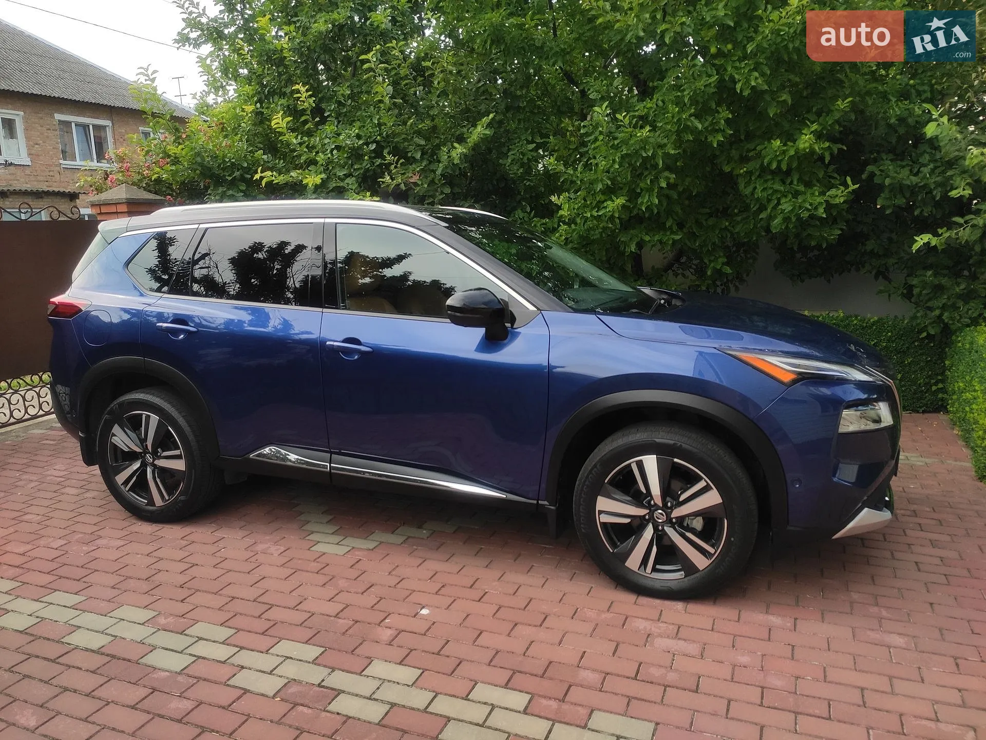 2021 Nissan Rogue - мініатюра 2