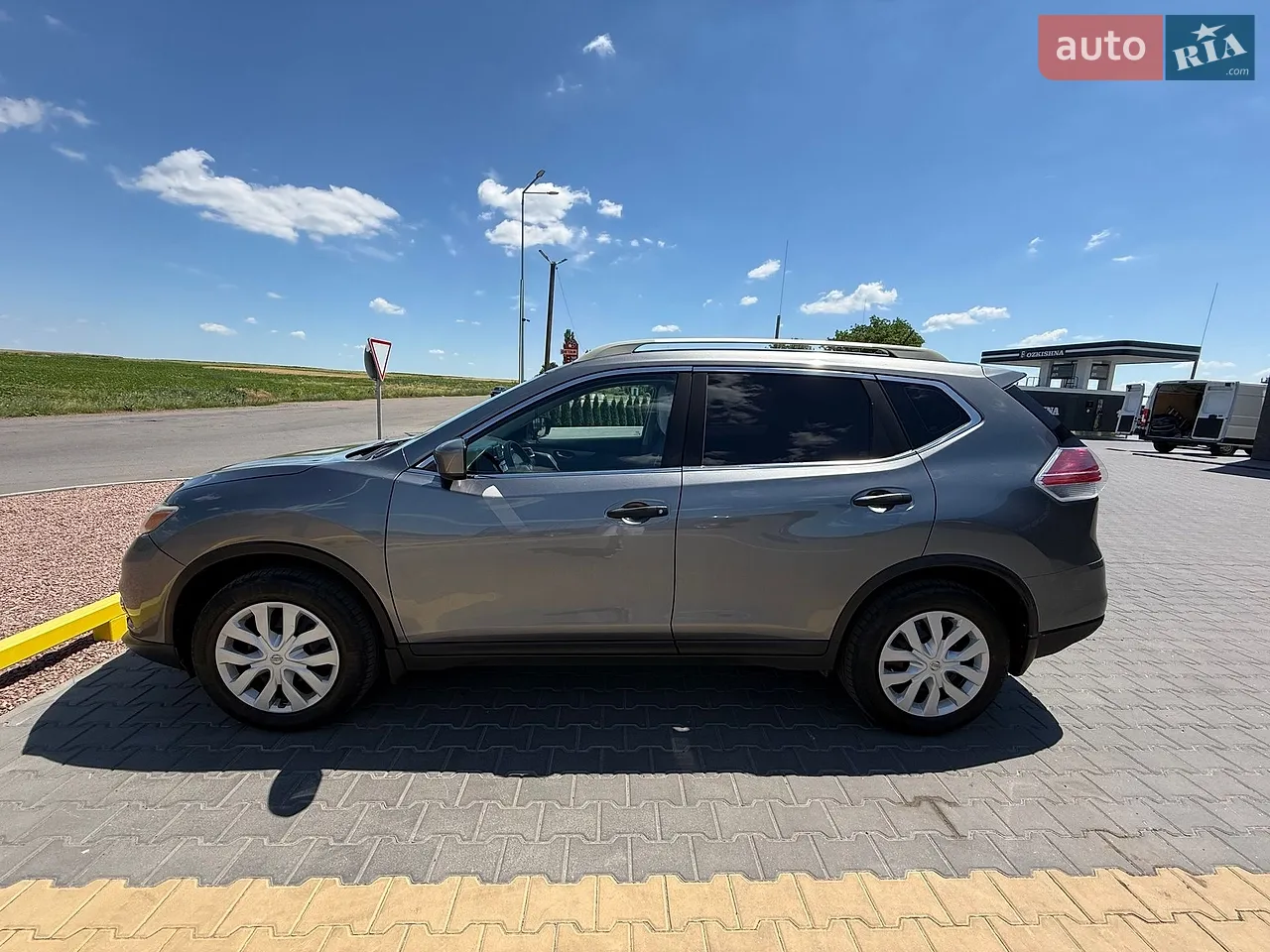 2016 Nissan Rogue - мініатюра 15