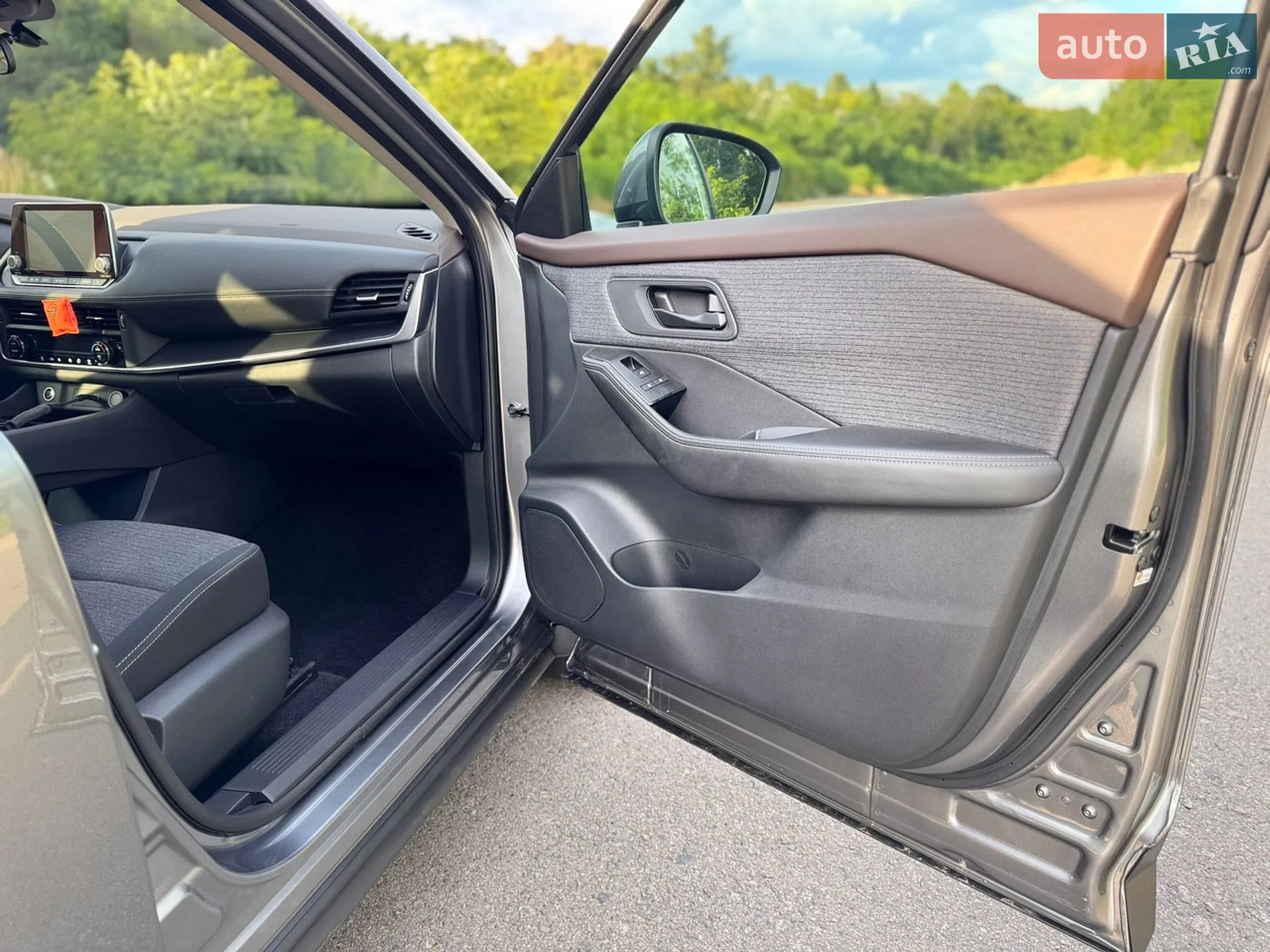 2021 Nissan Rogue - мініатюра 15