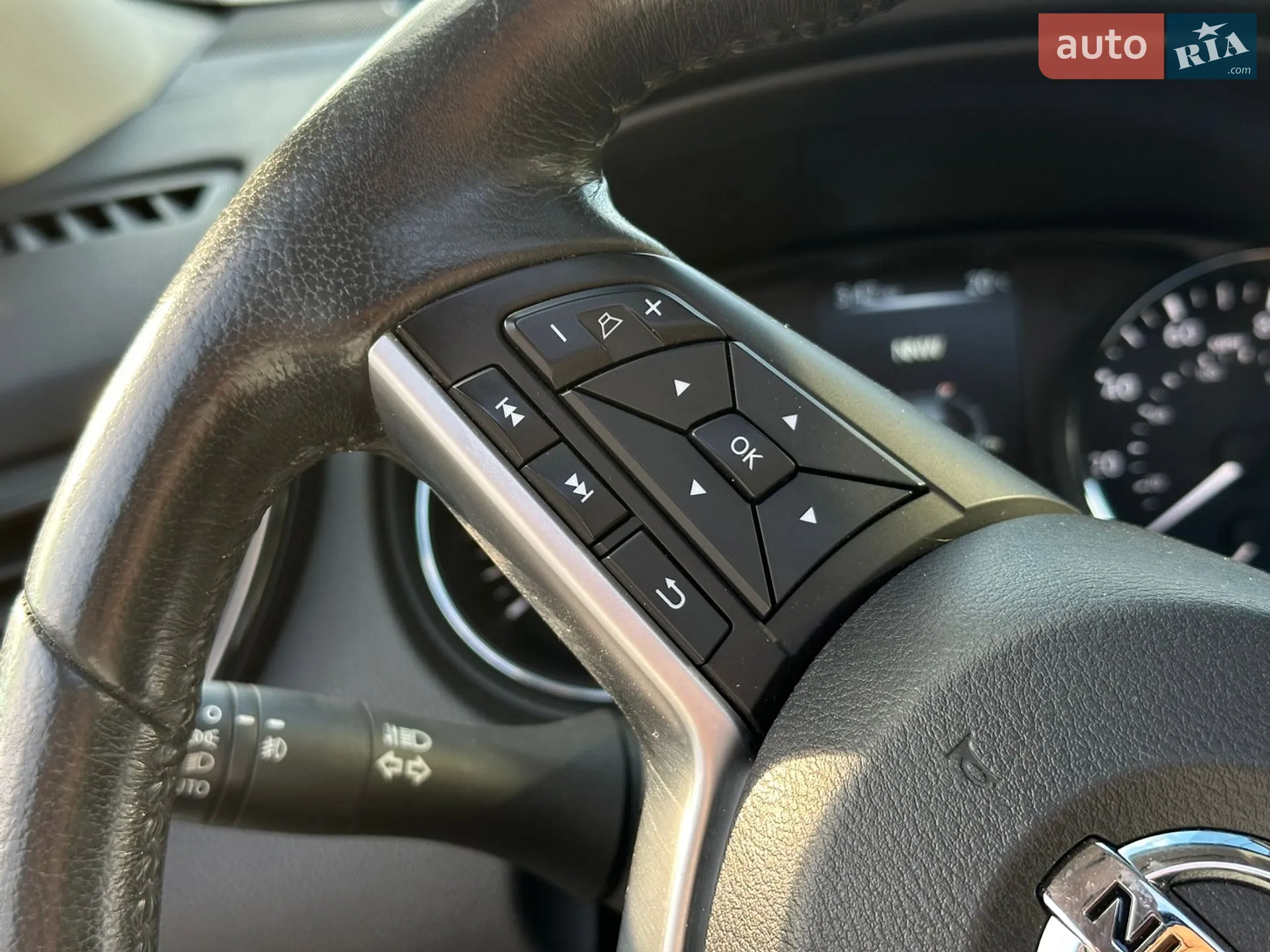 2016 Nissan Rogue - мініатюра 28