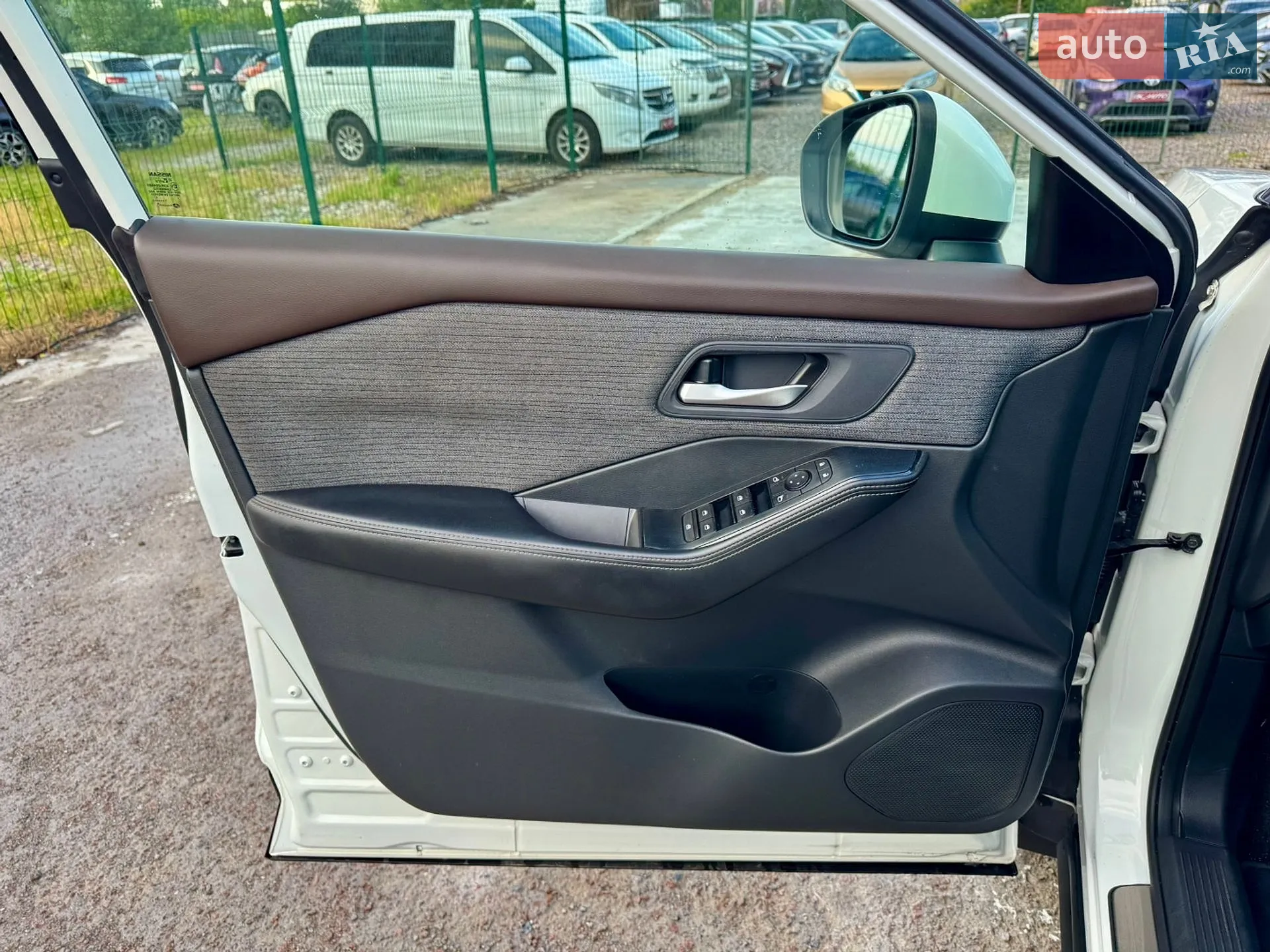 2021 Nissan Rogue - мініатюра 28