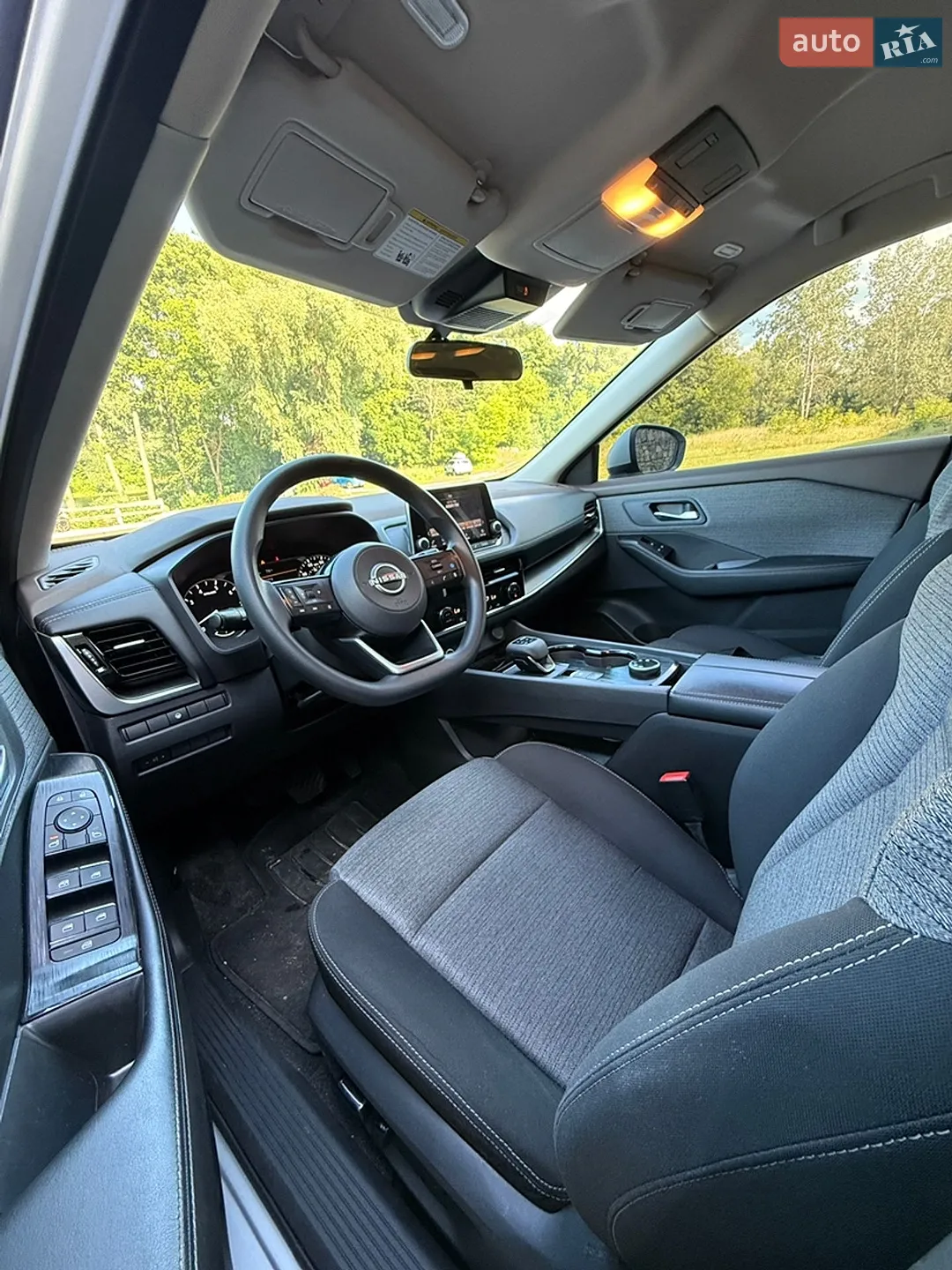 2022 Nissan Rogue - мініатюра 11