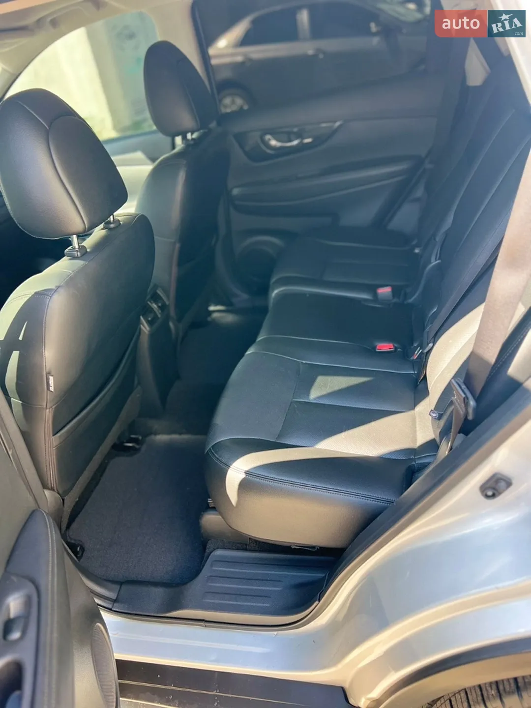 2017 Nissan Rogue - мініатюра 16