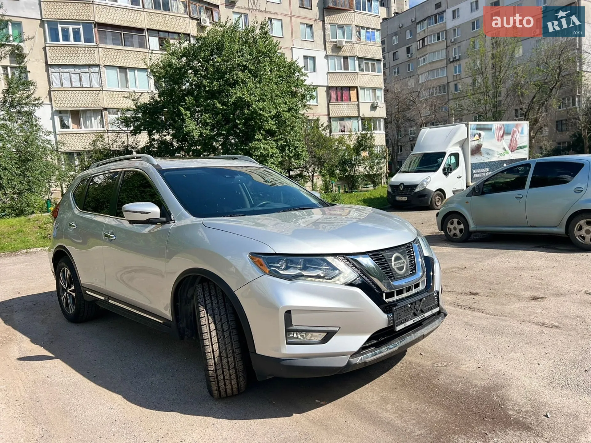 2017 Nissan Rogue - мініатюра 2