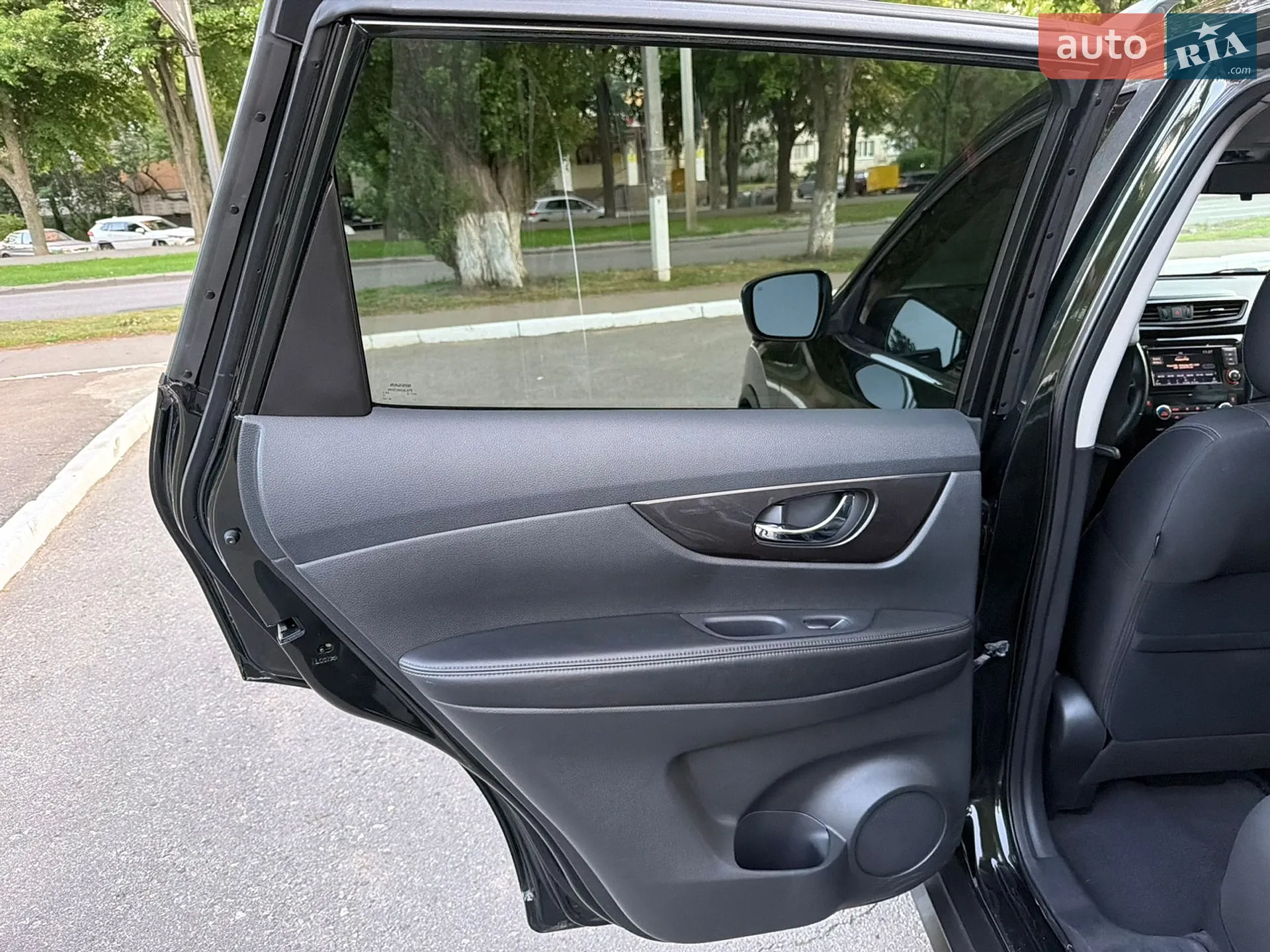 2019 Nissan Rogue - мініатюра 21