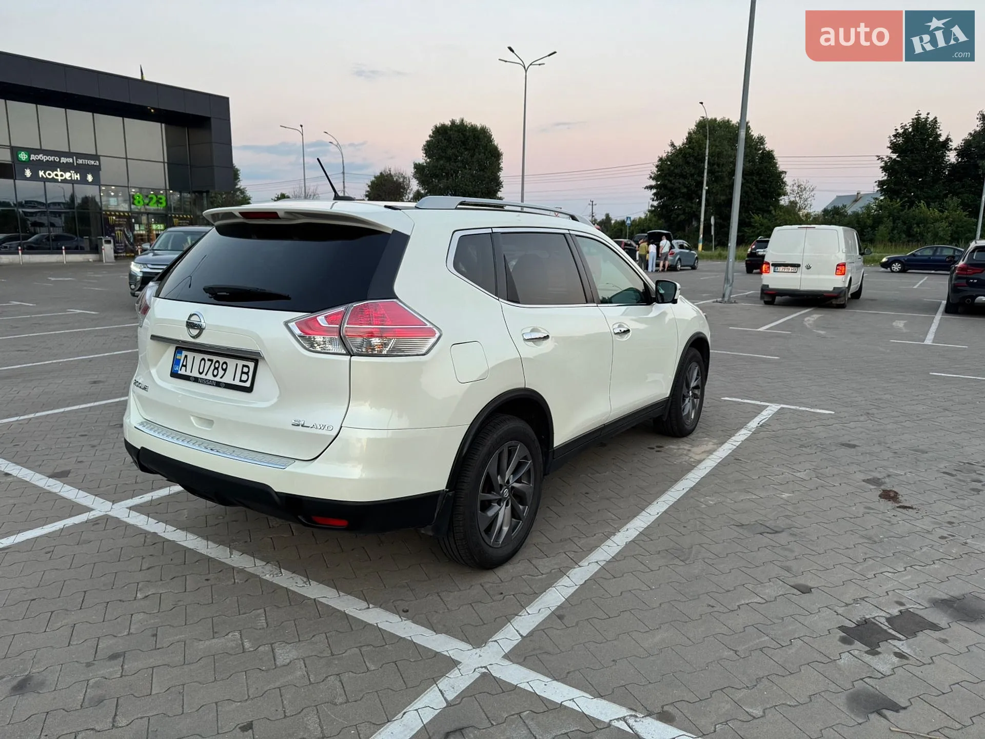 2016 Nissan Rogue - мініатюра 5