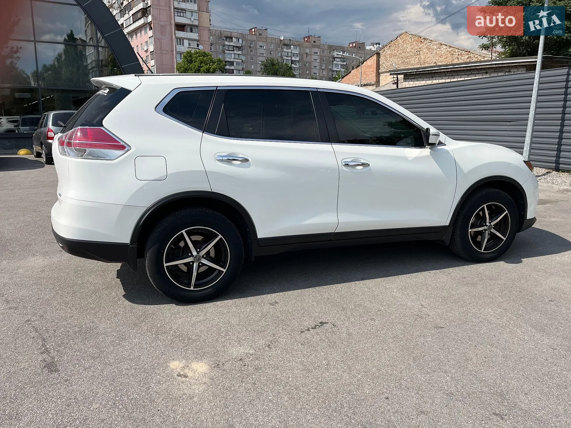 2015 Nissan Rogue - мініатюра 2