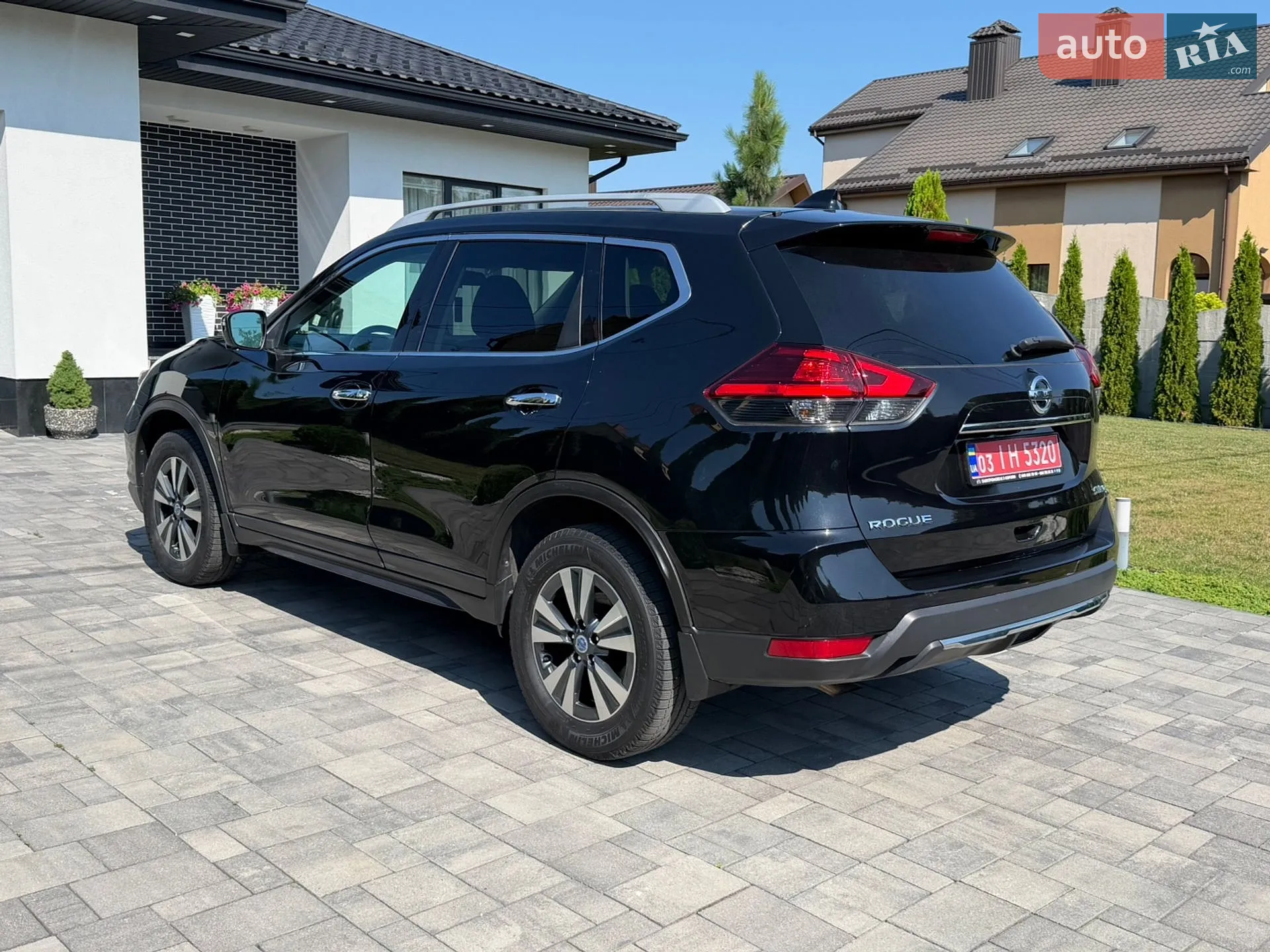 2017 Nissan Rogue - мініатюра 2