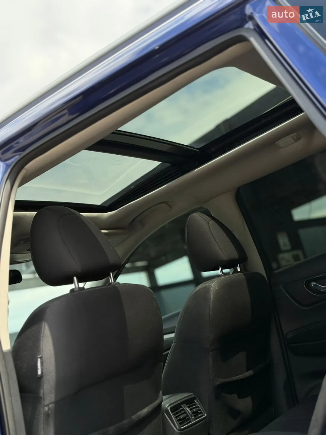 2018 Nissan Rogue - мініатюра 9
