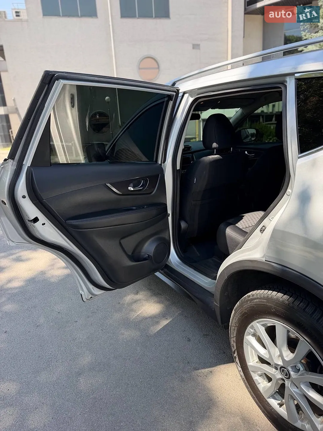 2018 Nissan Rogue - мініатюра 9