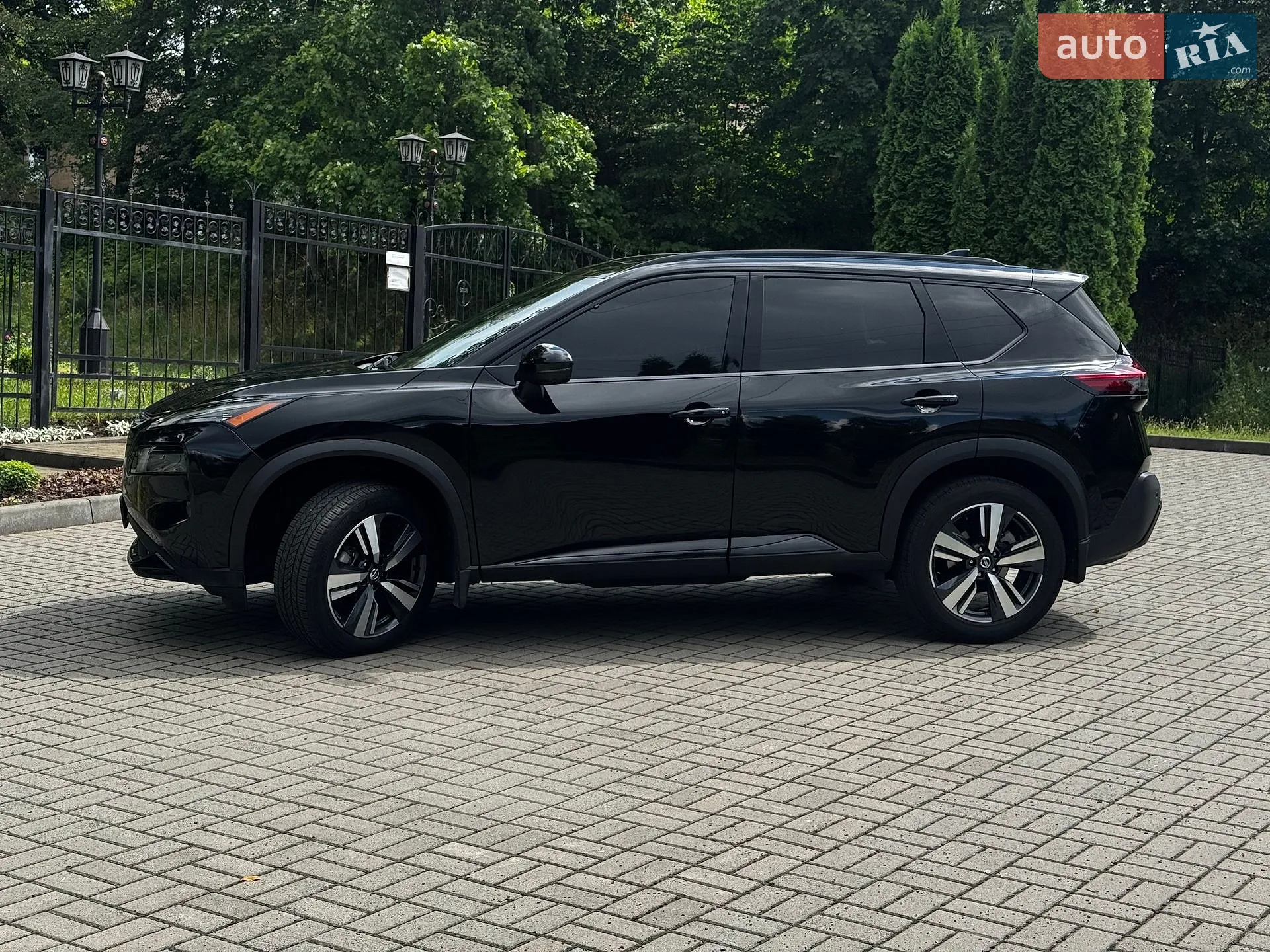 2021 Nissan Rogue - мініатюра 3