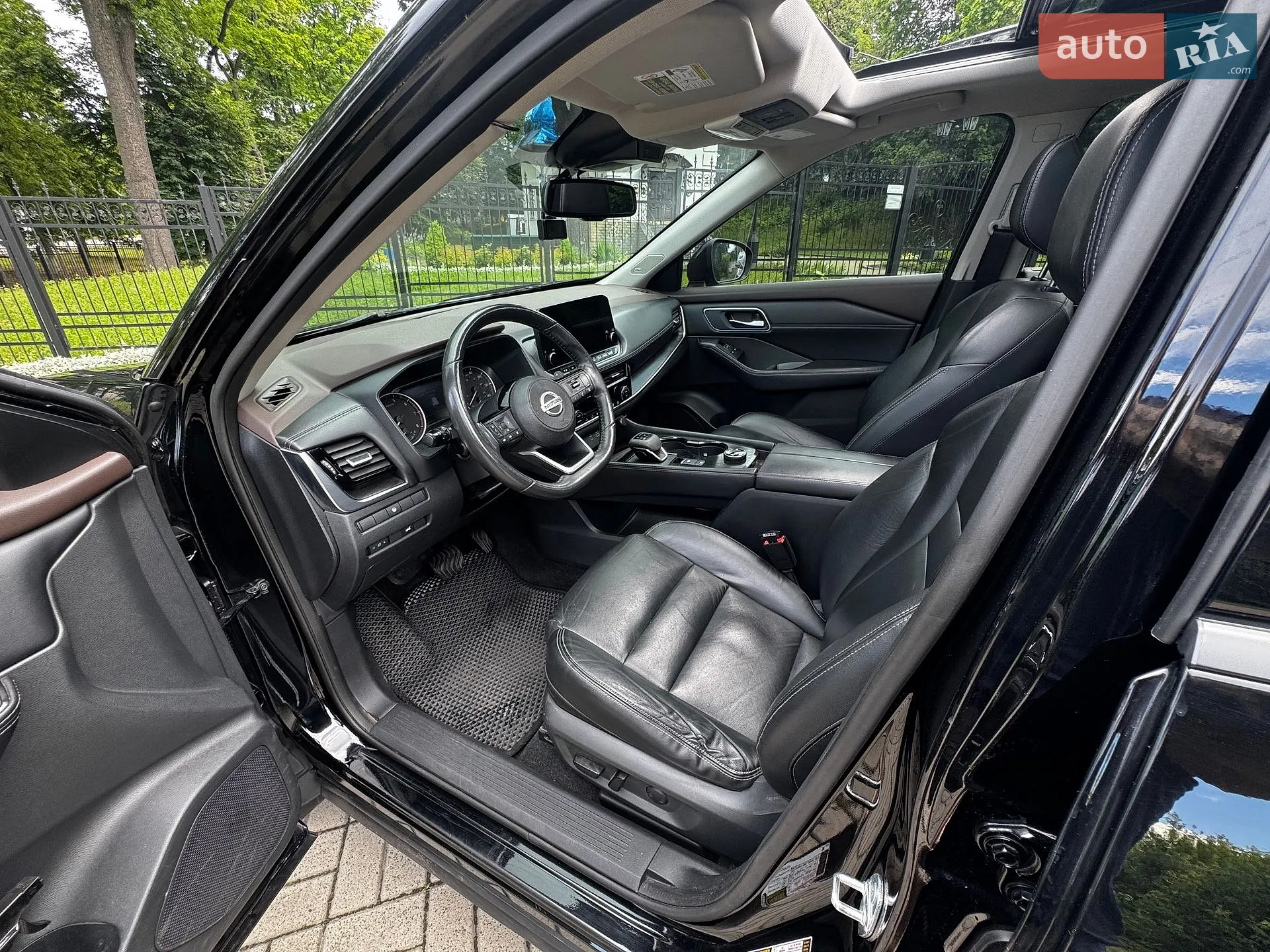 2021 Nissan Rogue - мініатюра 17