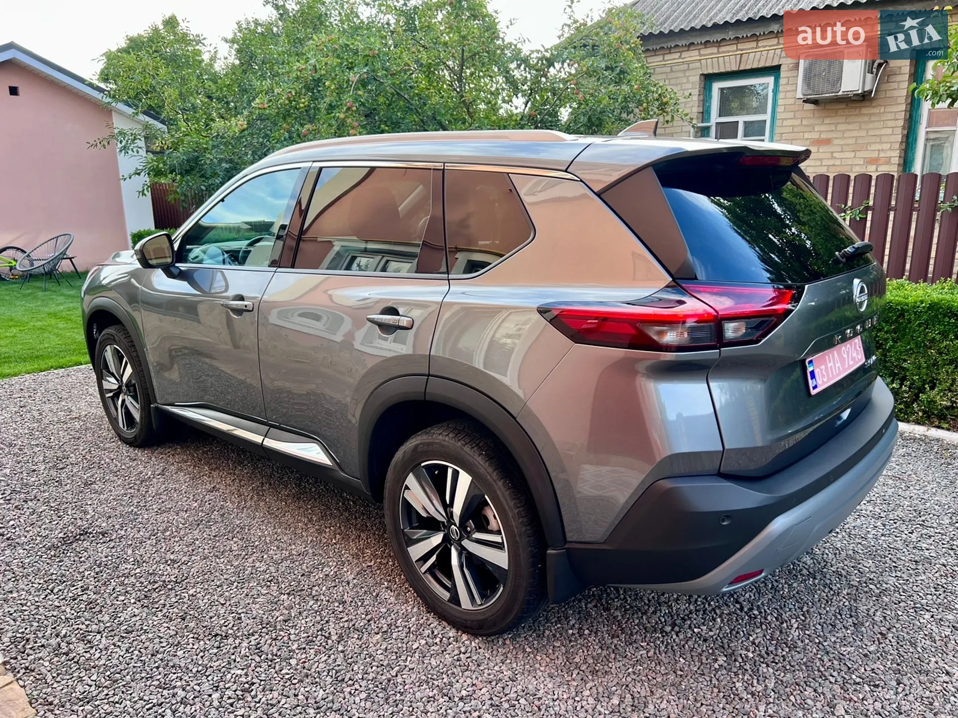 2021 Nissan Rogue - мініатюра 17