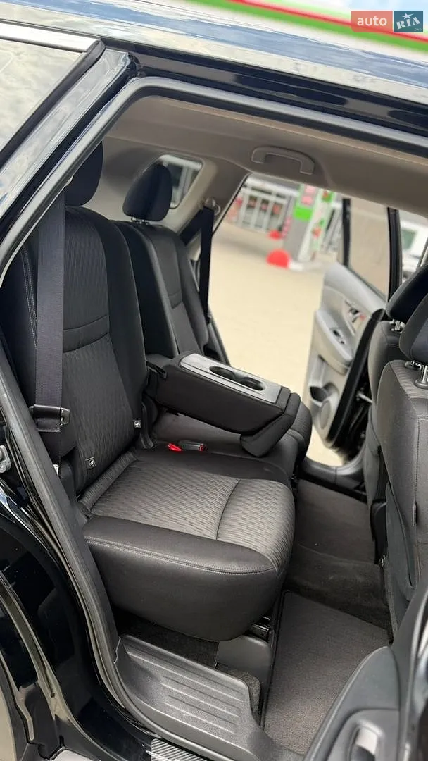 2018 Nissan Rogue - мініатюра 28