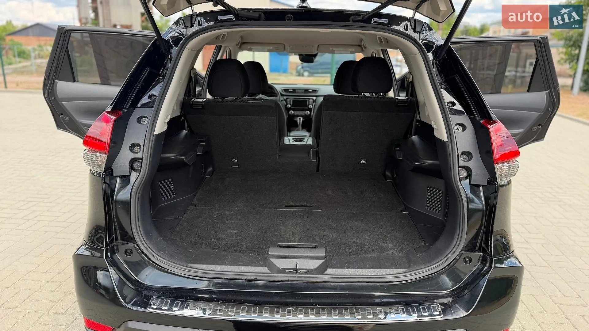 2018 Nissan Rogue - мініатюра 32