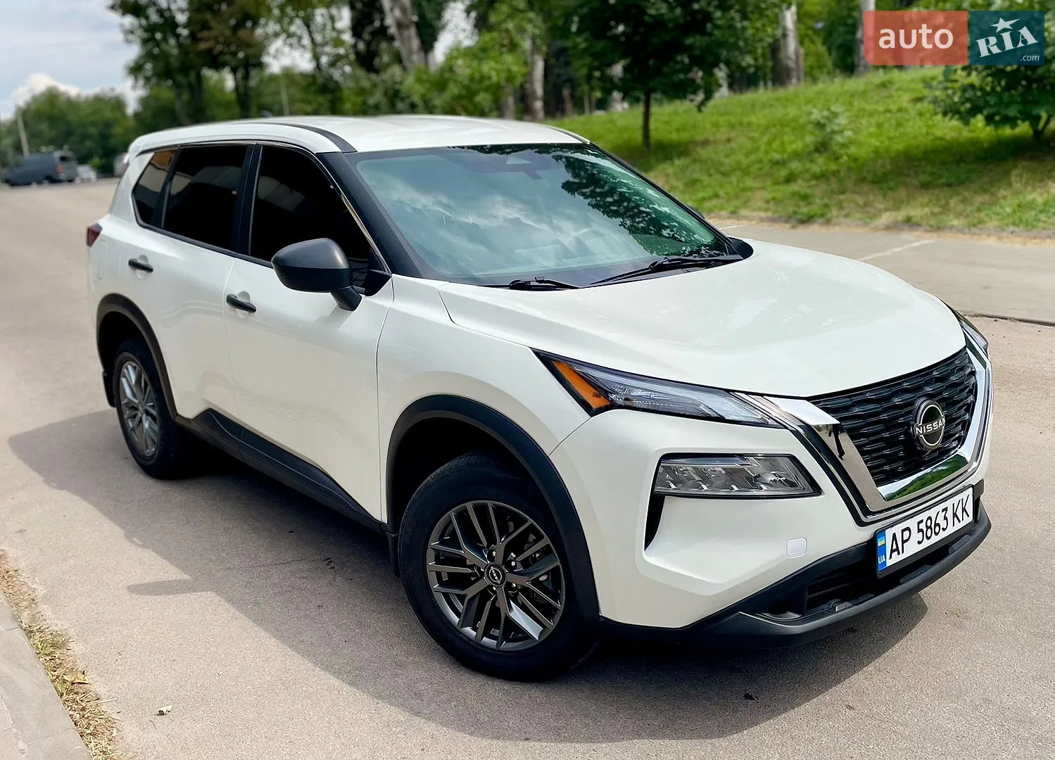 2022 Nissan Rogue - фото 1