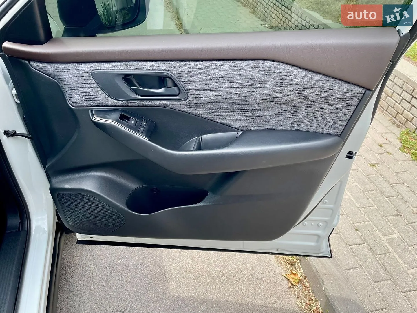 2022 Nissan Rogue - мініатюра 17