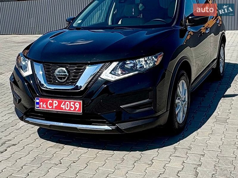 Внедорожник / Кроссовер Nissan Rogue 2019 в Нововолынске