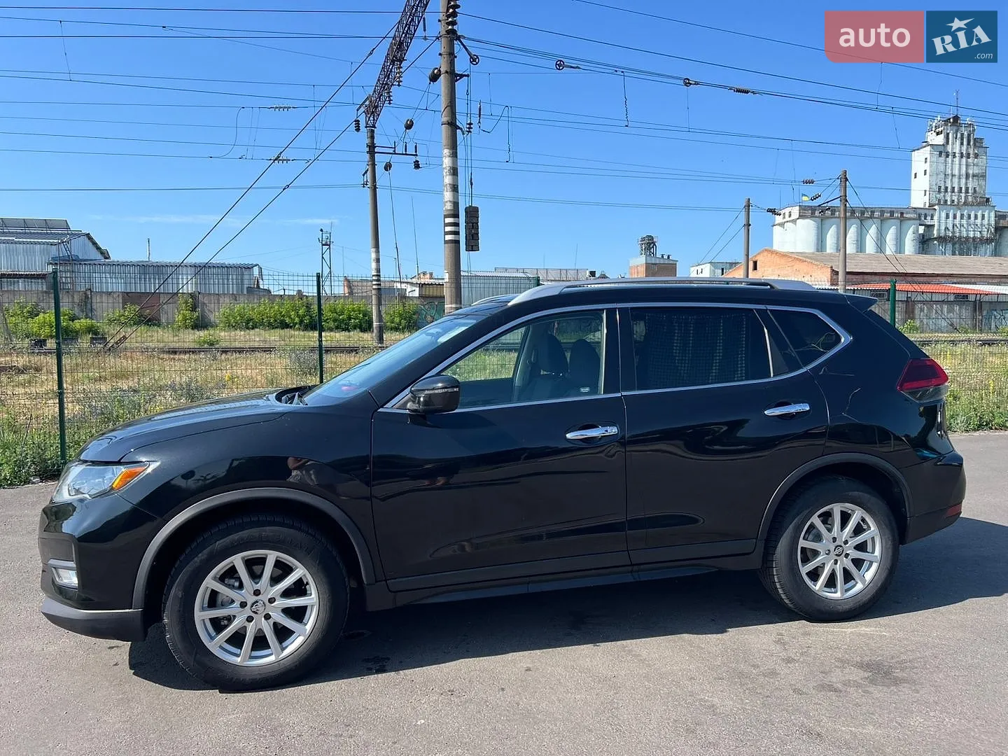 2017 Nissan Rogue - мініатюра 2