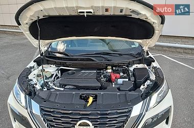 Внедорожник / Кроссовер Nissan Rogue 2022 в Броварах
