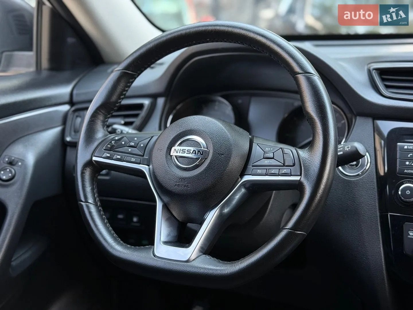 2018 Nissan Rogue - мініатюра 32