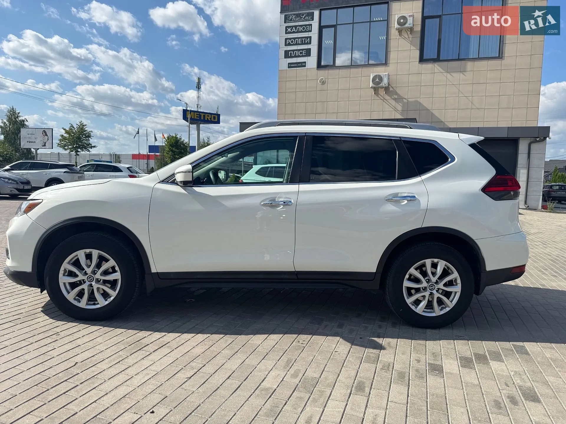 2017 Nissan Rogue - мініатюра 10