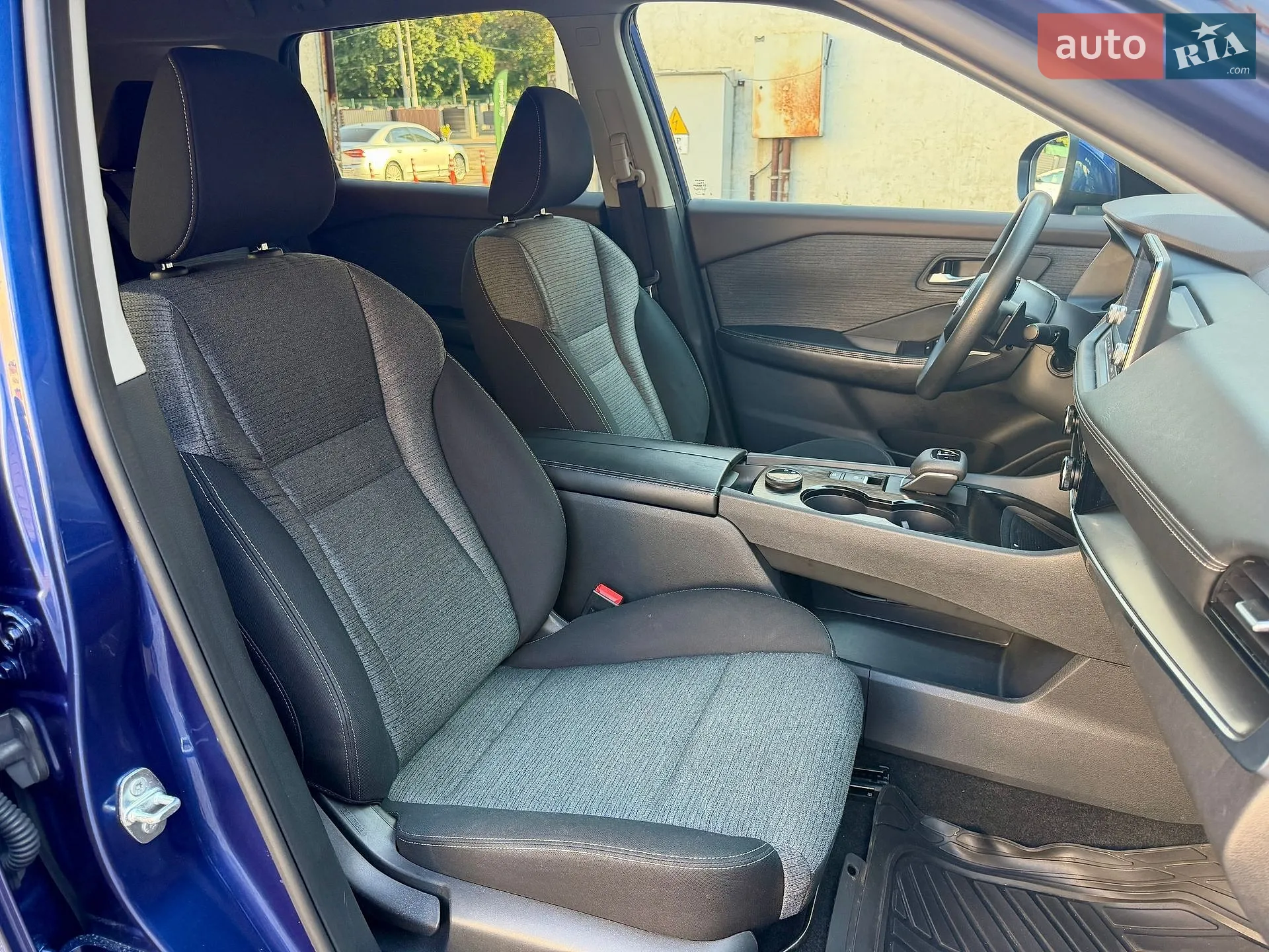 2020 Nissan Rogue - мініатюра 11