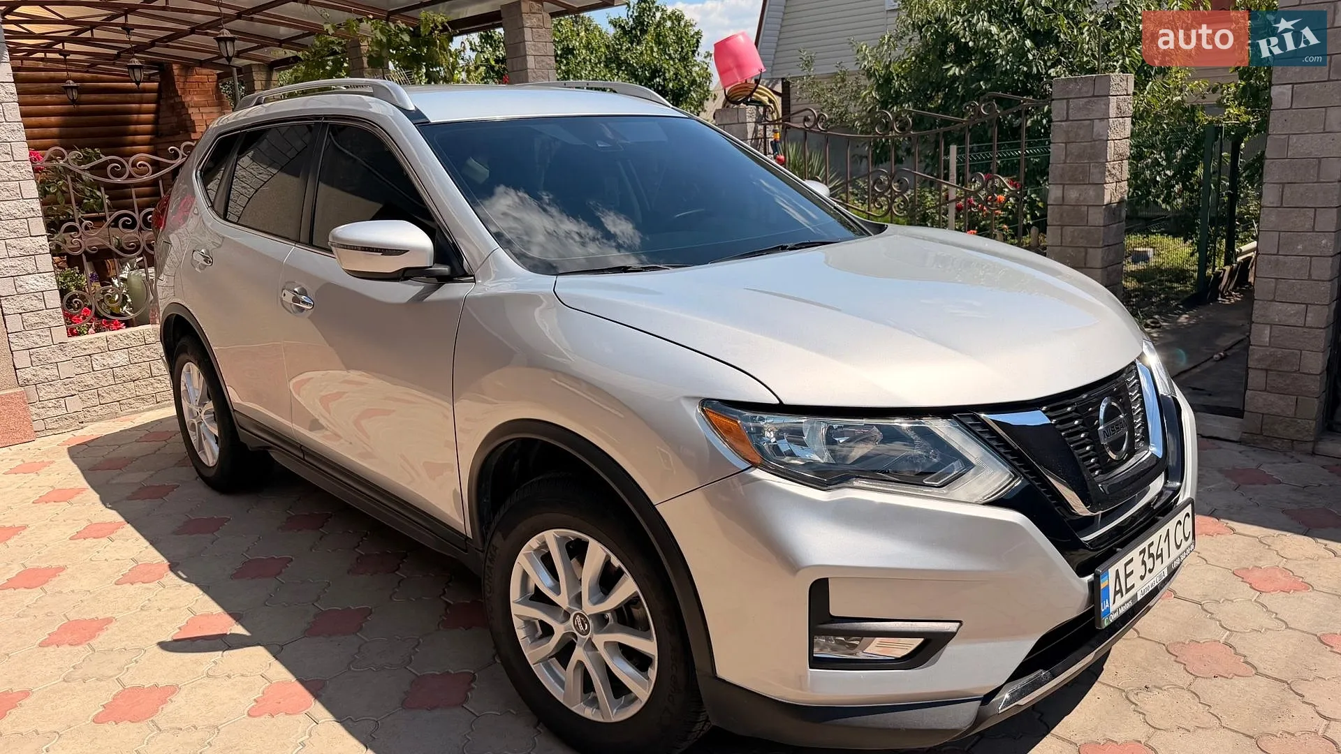 2019 Nissan Rogue - мініатюра 2