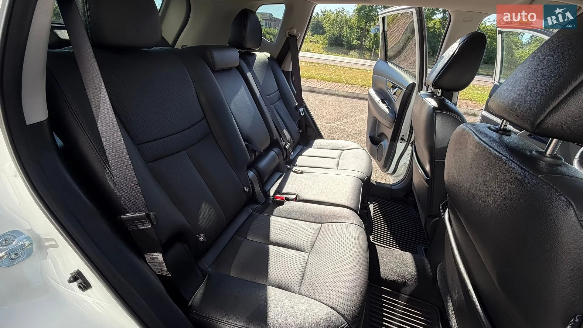 2016 Nissan Rogue - мініатюра 23