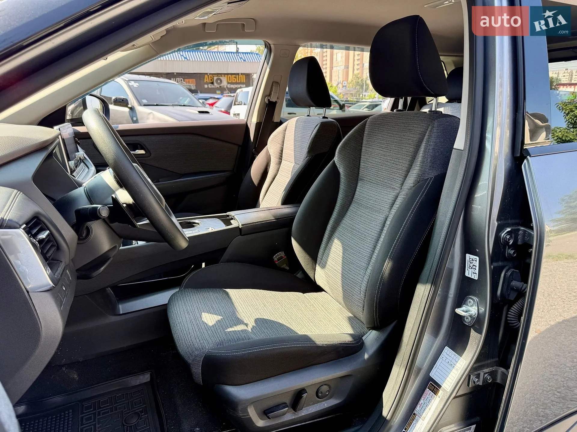 2021 Nissan Rogue - мініатюра 8