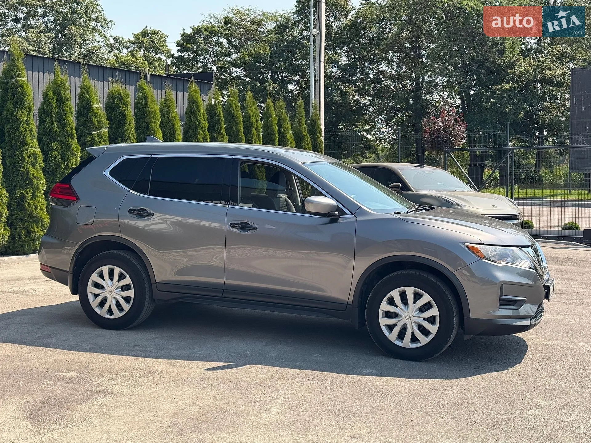 2017 Nissan Rogue - мініатюра 2