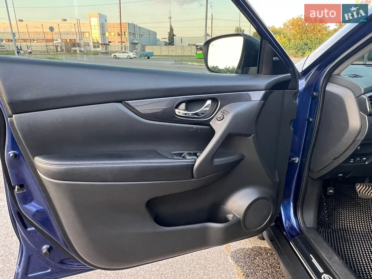 2017 Nissan Rogue - мініатюра 15
