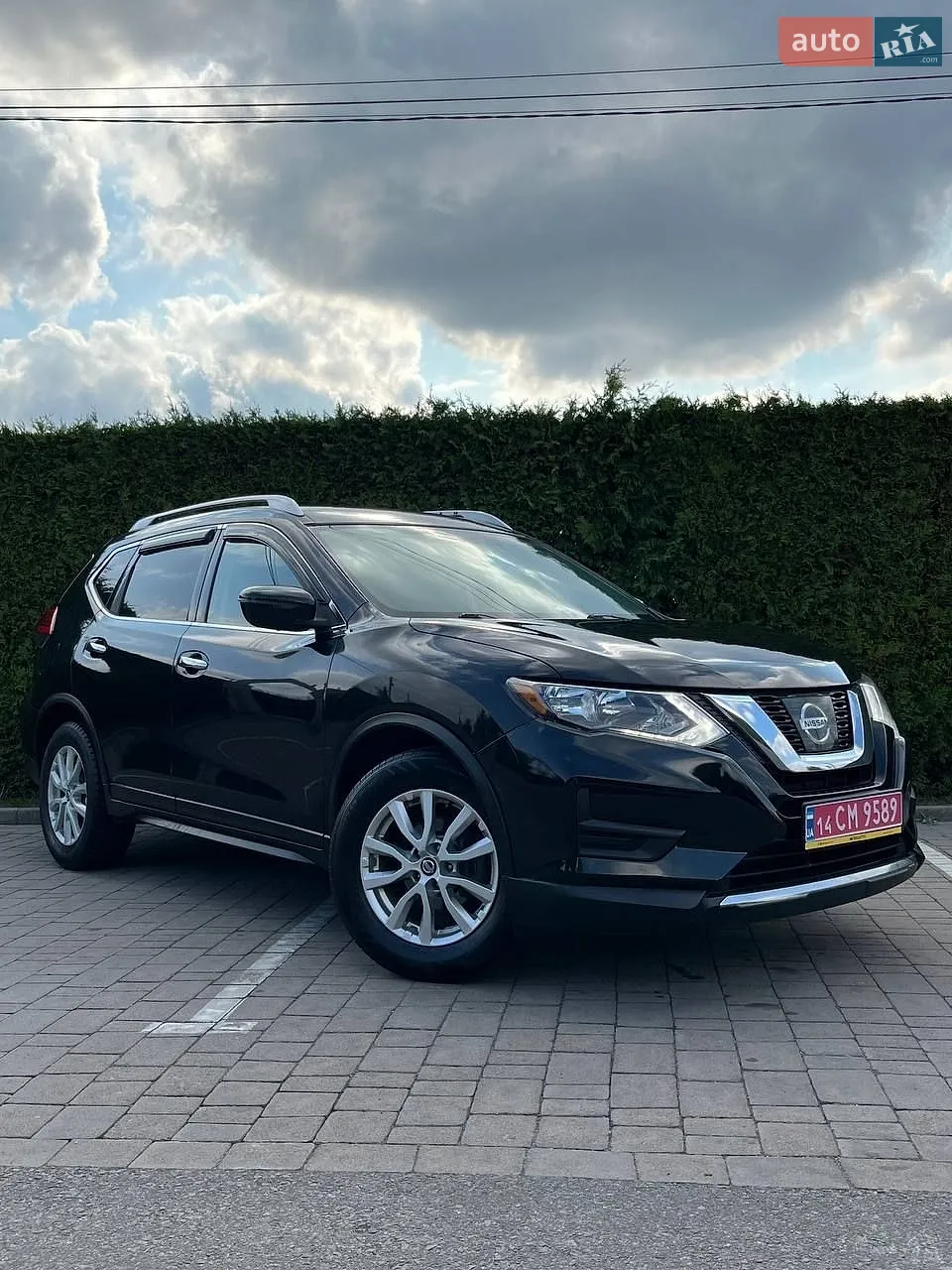 2017 Nissan Rogue - фото 1