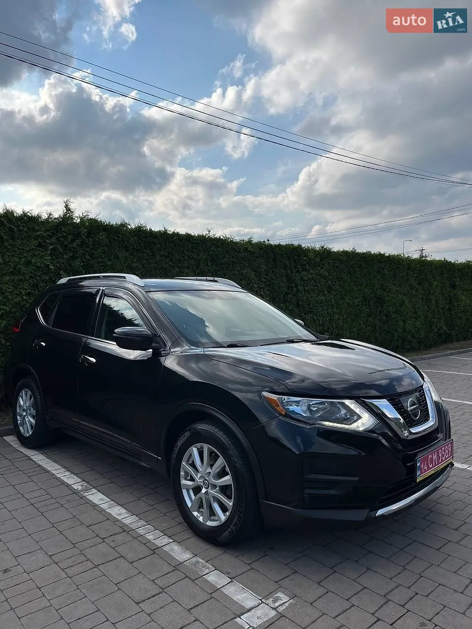 2017 Nissan Rogue - мініатюра 2